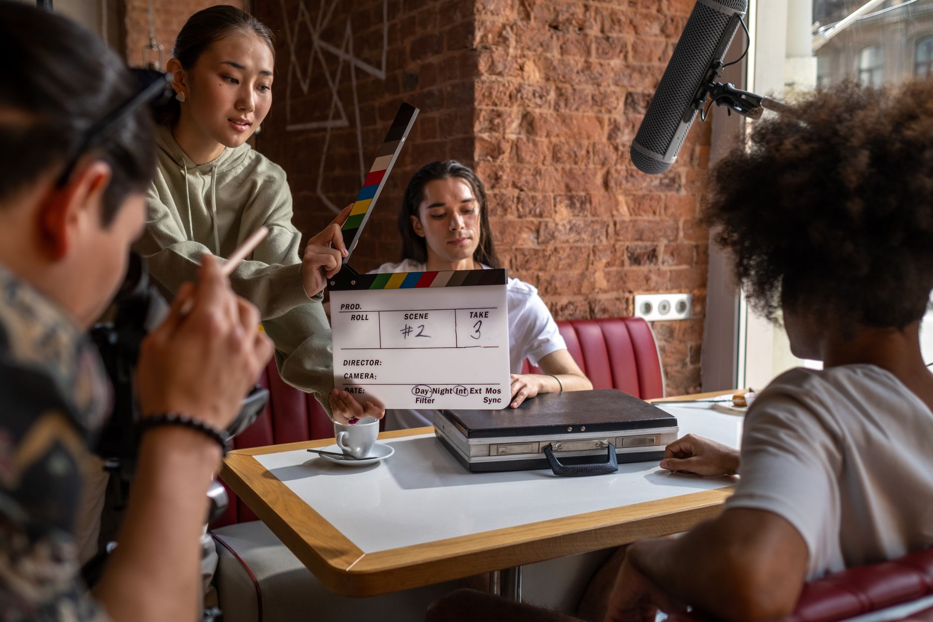 Combien de temps dure un — équipe de tournage sur un plateau